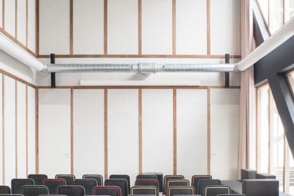 Siersema Stoffeerders - Het Platform - Vilt wandbekleding