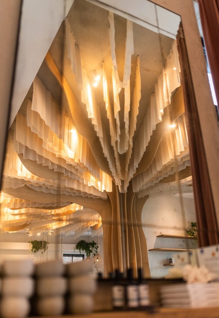 Siersema Stoffeerders - Kula Rotterdam - Gelaserde Gordijnen